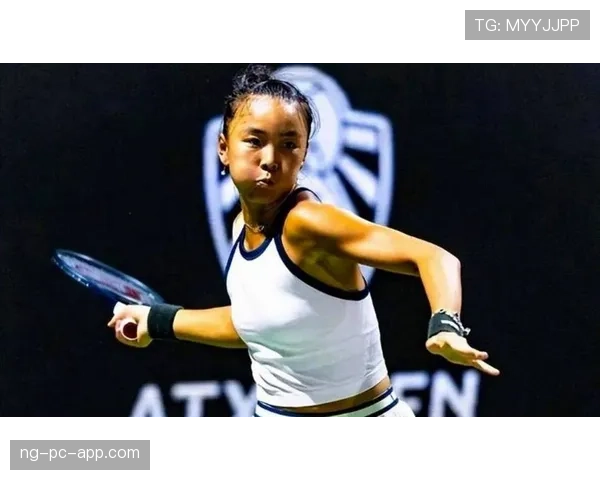 袁悦打完比赛直接拎爱马仕去吃路边摊？