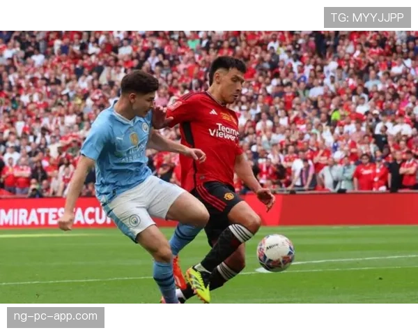 曼联防线失误频繁：近期关键阶段表现稳定性承压